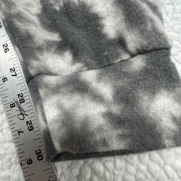 Women’s 1X New Directions, Gray/White Pajama/Sweats - Picture 10 of 11